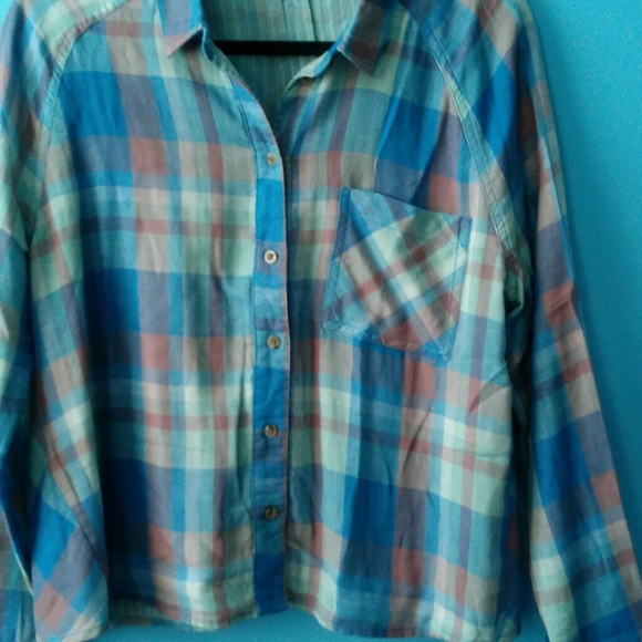 BDG Button Down Shirts - Picture 5 of 6